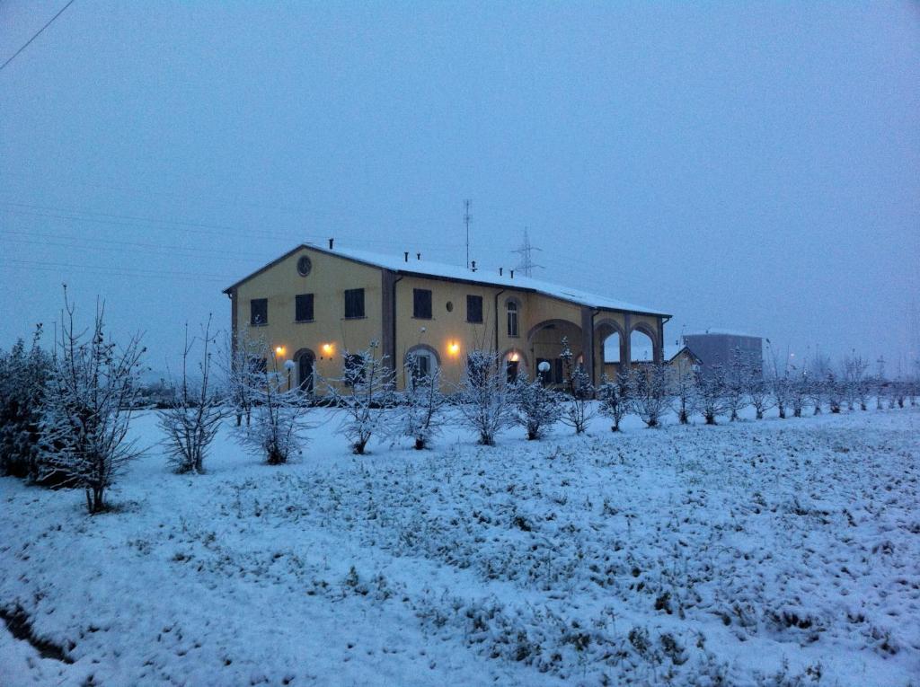 Agriturismo Il Mondo Guest House Парма Екстериор снимка