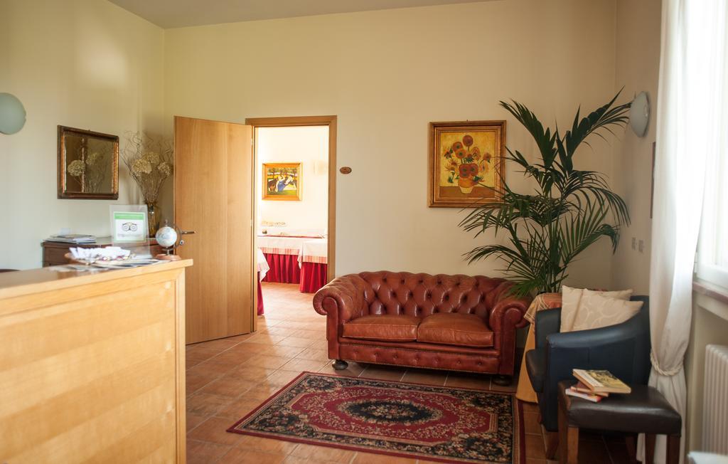 Agriturismo Il Mondo Guest House Парма Екстериор снимка