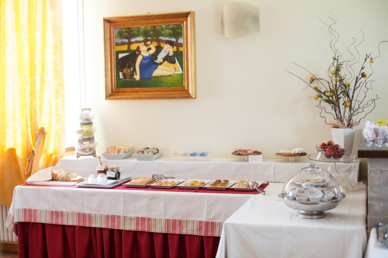Agriturismo Il Mondo Guest House Парма Екстериор снимка